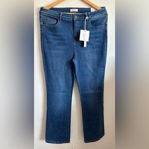 Boot cut Women's Jeans 👖extra stretch and comfy